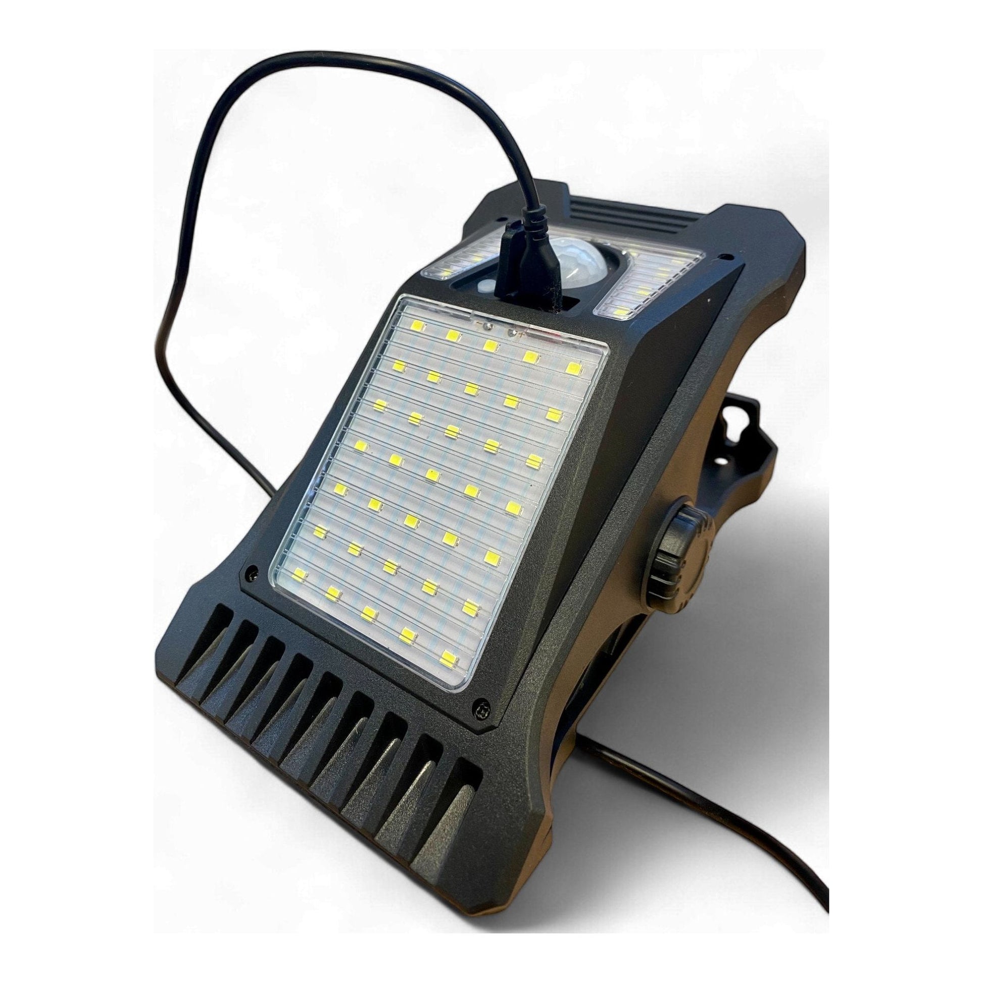 Equisafety Solar Powered LED Outdoor Light - AVAILABLE FROM END OF NOVEMBER. - Equisafety